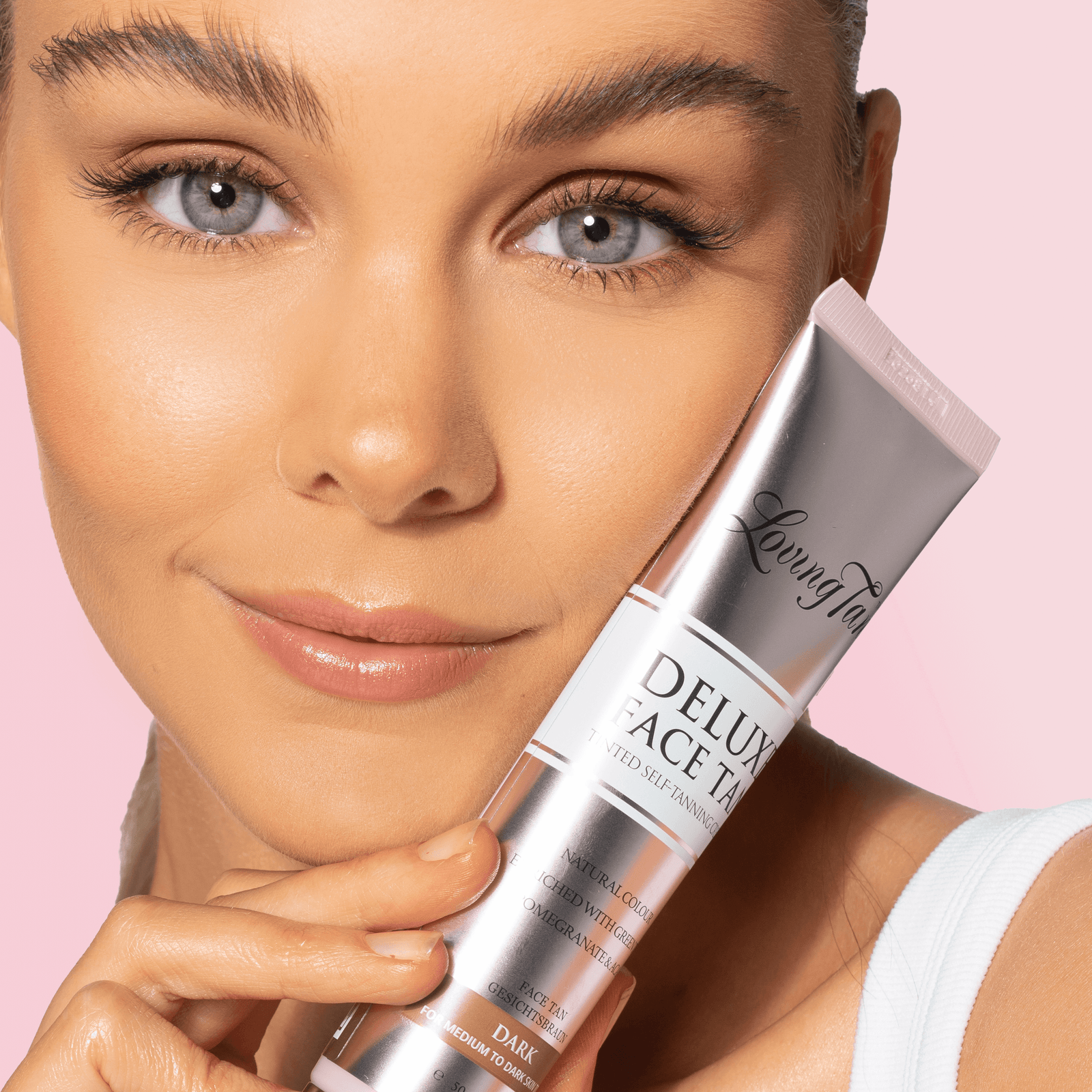 How to (properly) self-tan your face